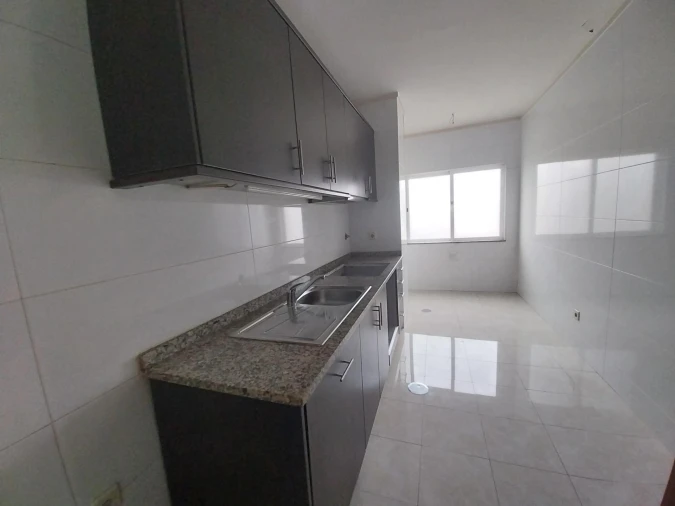 Apartamento T2 para Venda em Canelas Foto 5