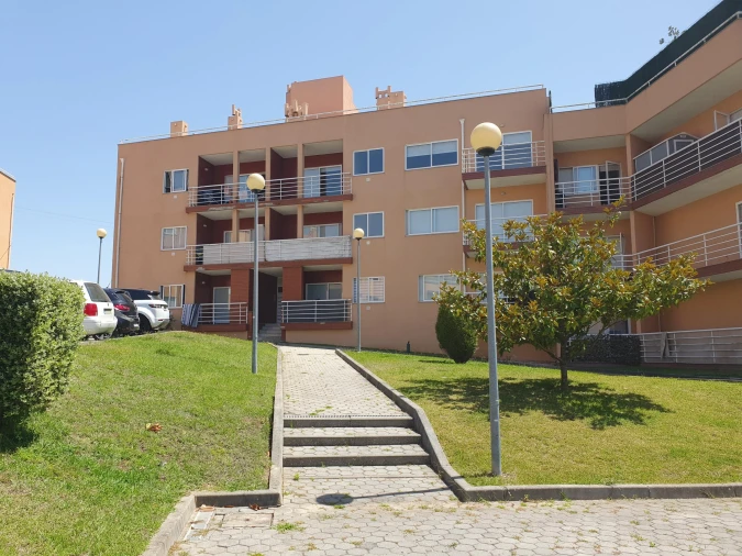 Apartamento T2 para Venda em Canelas Foto 1