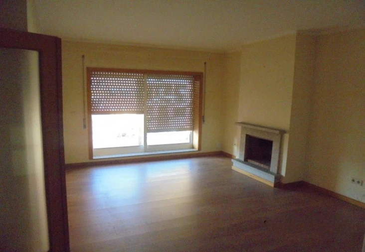 Apartamento T2 para Venda em Canelas Foto 4