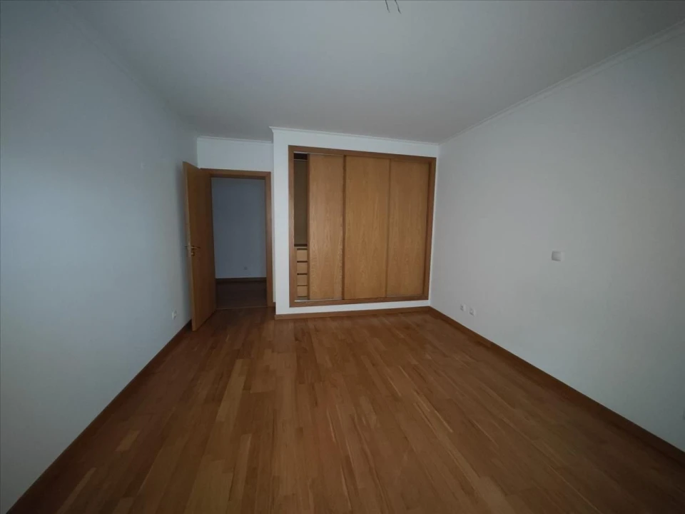 Apartamento T2 para Venda em Tavarede Foto 5