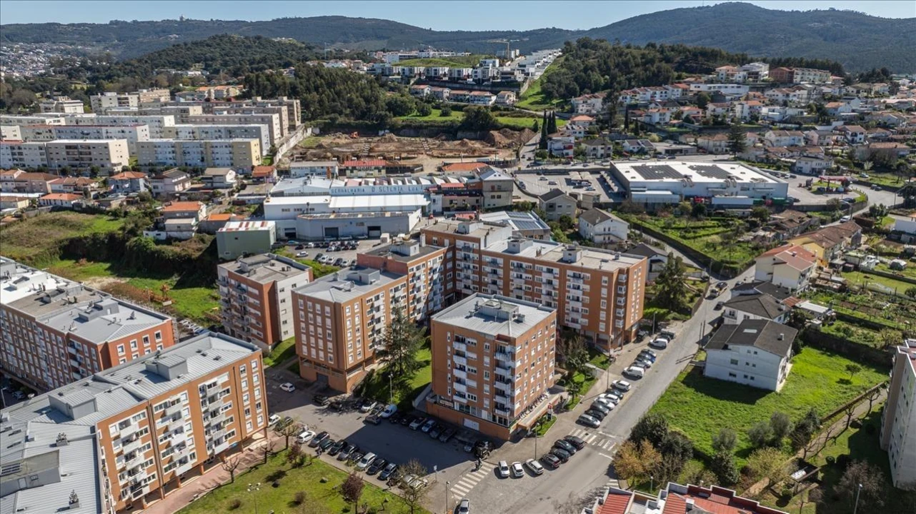 Apartamento T3 para Venda em Lomar e Arcos Foto 25