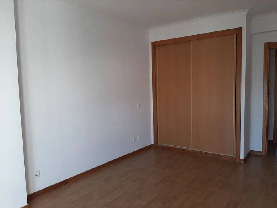 Apartamento T3 para Venda em Carregado e Cadafais Foto 13