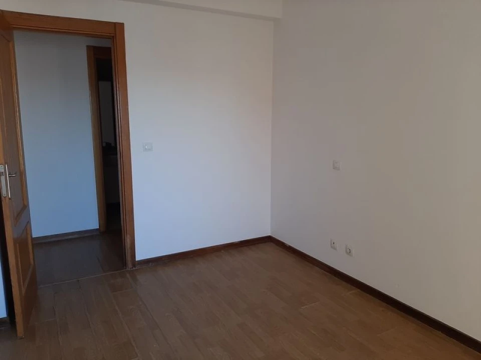 Apartamento T3 para Venda em Carregado e Cadafais Foto 14