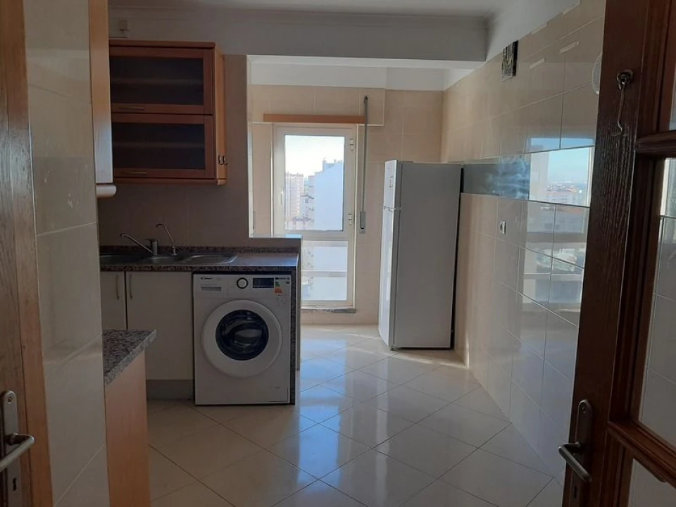 Apartamento T3 para Venda em Carregado e Cadafais Foto 19