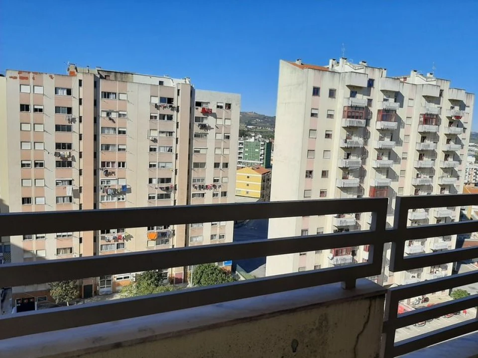 Apartamento T3 para Venda em Carregado e Cadafais Foto 6