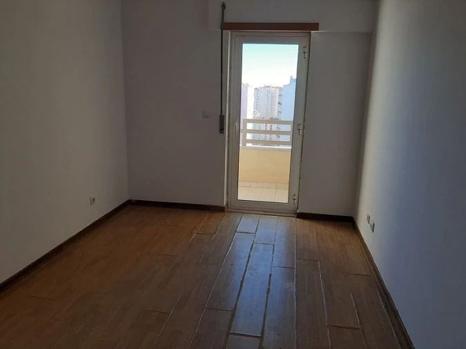 Apartamento T3 para Venda em Carregado e Cadafais Foto 15