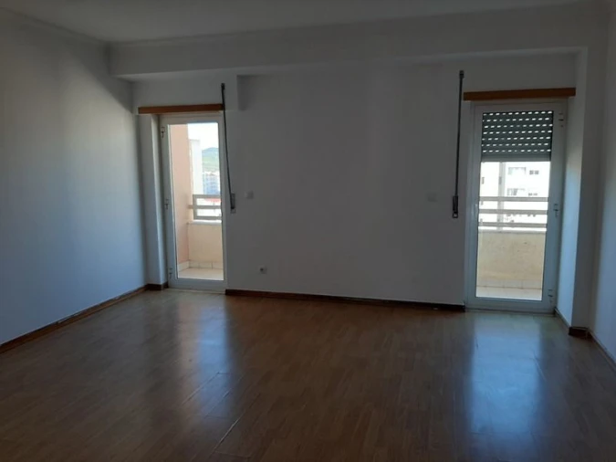 Apartamento T3 para Venda em Carregado e Cadafais Foto 8