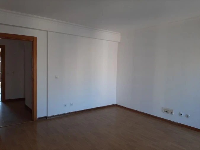 Apartamento T3 para Venda em Carregado e Cadafais Foto 9