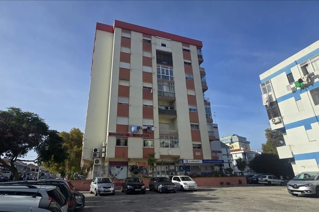 Apartamento T3 para Venda em Fernao Ferro Foto 16