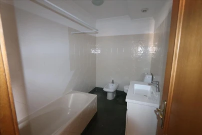 Apartamento T3 para Venda em Fernao Ferro