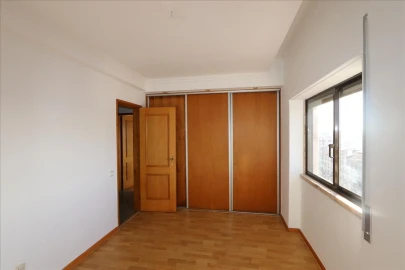 Apartamento T3 para Venda em Fernao Ferro