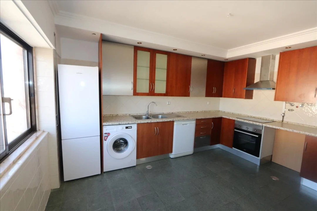 Apartamento T3 para Venda em Fernao Ferro Foto 5