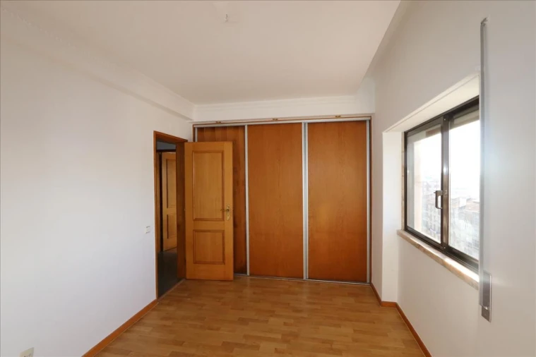 Apartamento T3 para Venda em Fernao Ferro Foto 9