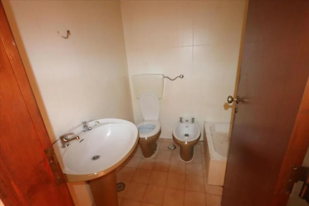 Apartamento T3 para Venda em Seixal Foto 14