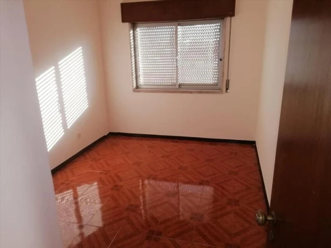 Apartamento T3 para Venda em Seixal Foto 7