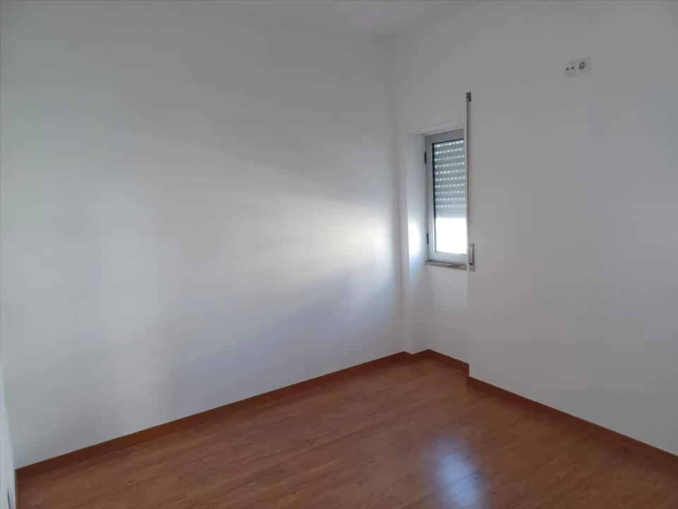 Apartamento T2 para Venda em Fernao Ferro Foto 11