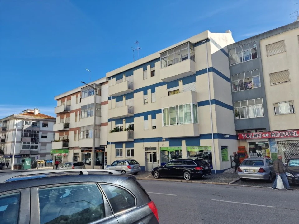 Apartamento T2 para Venda em Fernao Ferro Foto 17