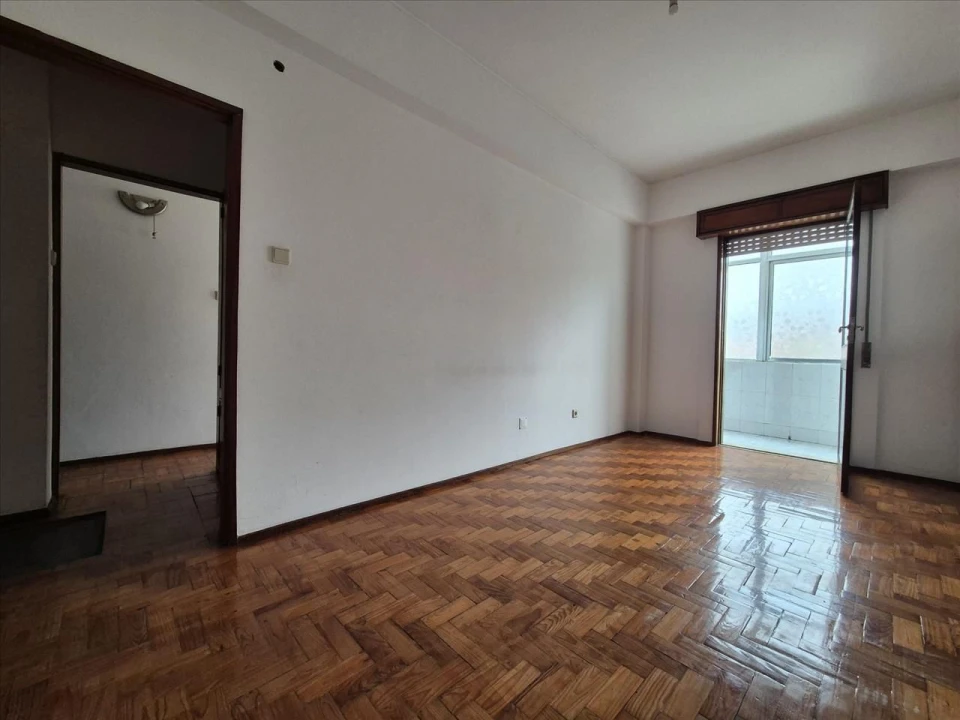 Apartamento T1 para Venda em Paranhos Foto 3