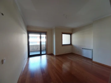Apartamento T5 para Venda em Paranhos