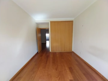 Apartamento T5 para Venda em Paranhos