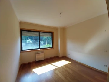 Apartamento T5 para Venda em Paranhos