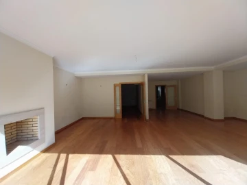 Apartamento T5 para Venda em Paranhos