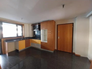 Apartamento T5 para Venda em Paranhos