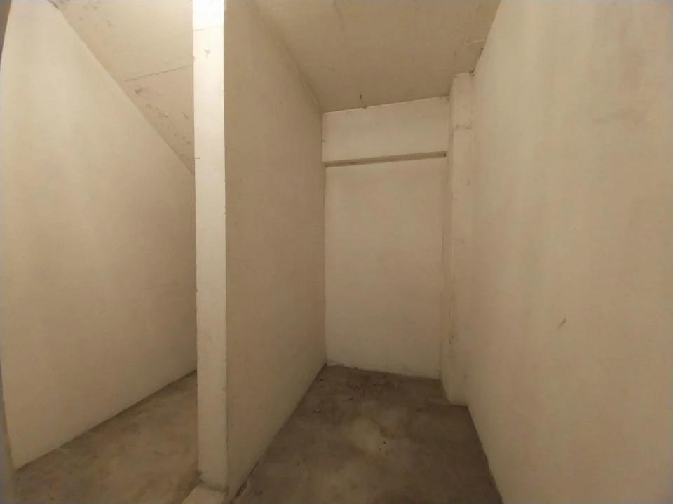 Apartamento T5 para Venda em Paranhos Foto 31
