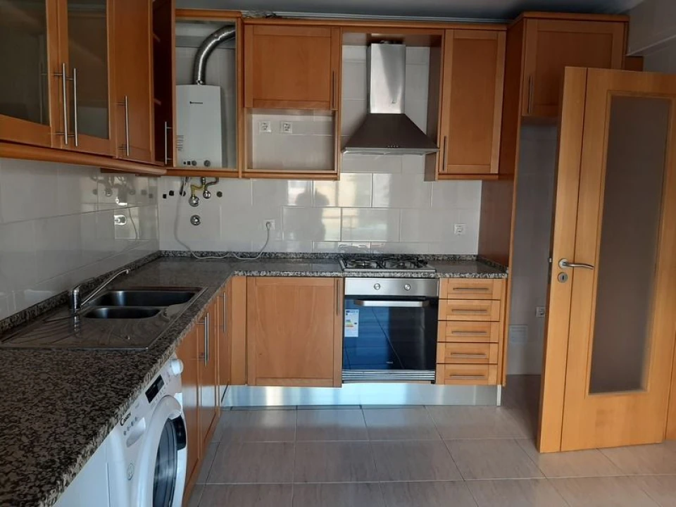 Apartamento T3 para Venda em Azambuja Foto 4