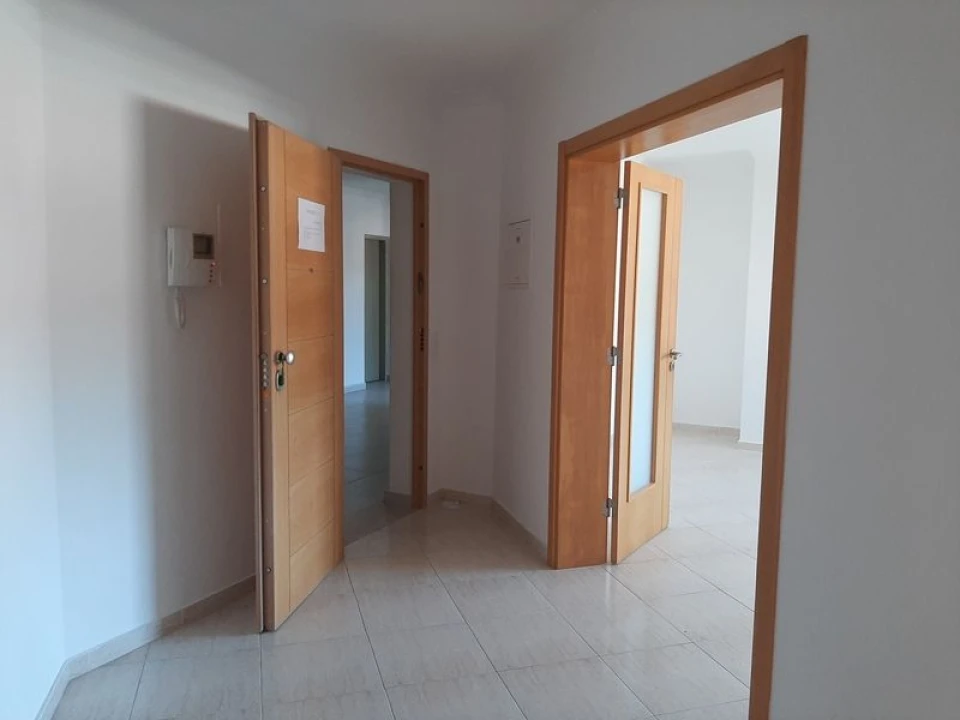 Apartamento T3 para Venda em Azambuja Foto 6