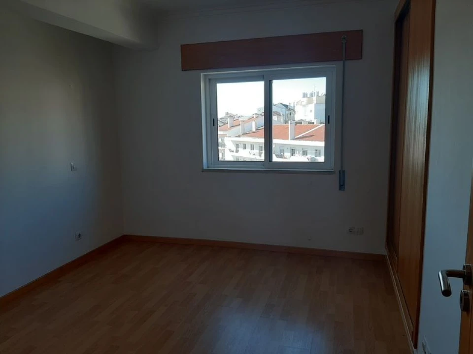 Apartamento T3 para Venda em Azambuja Foto 8