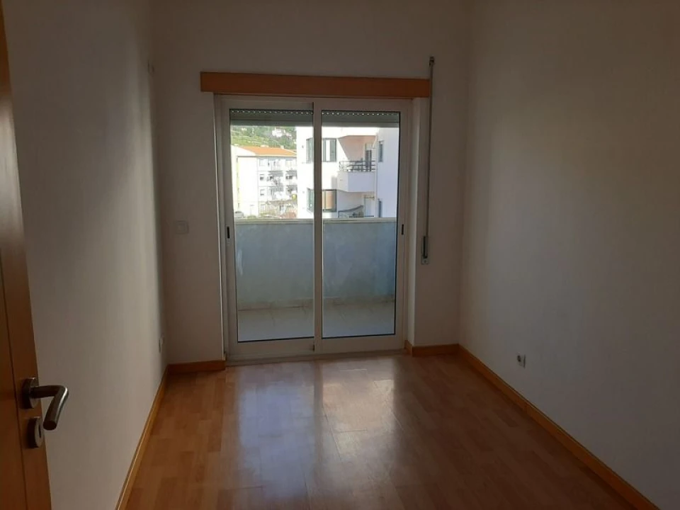 Apartamento T3 para Venda em Azambuja Foto 9