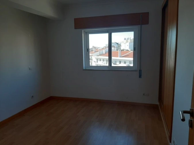 Apartamento T3 para Venda em Azambuja Foto 8