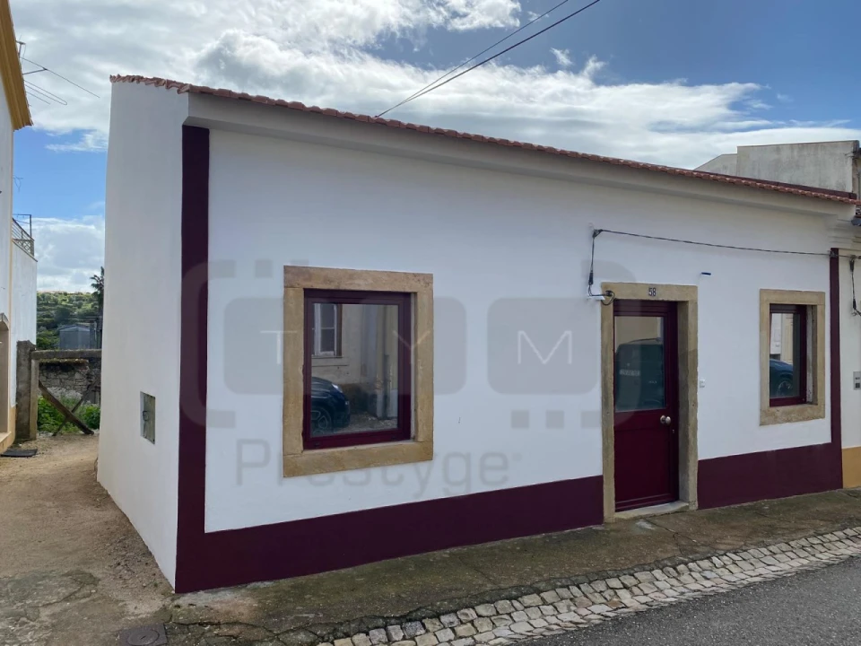 Moradia T2 para Venda em Carregueiros Foto 1