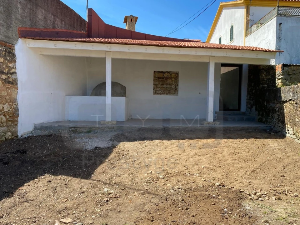 Moradia T2 para Venda em Carregueiros Foto 15