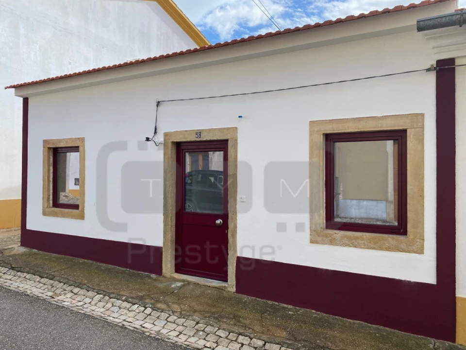 Moradia T2 para Venda em Carregueiros Foto 17