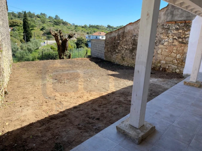 Moradia T2 para Venda em Carregueiros Foto 16