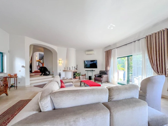 Moradia T4 para Venda em Moncarapacho e Fuseta Foto 3