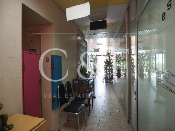 Loja para Arrendamento em Rio de Mouro Foto 5