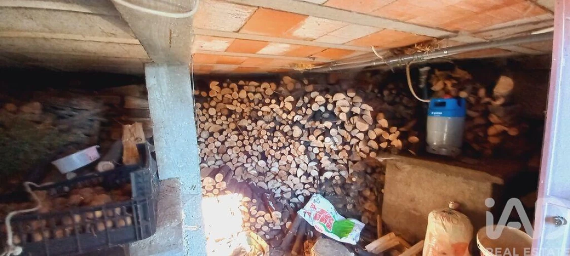 Moradia T2 para Venda em Mões Foto 16