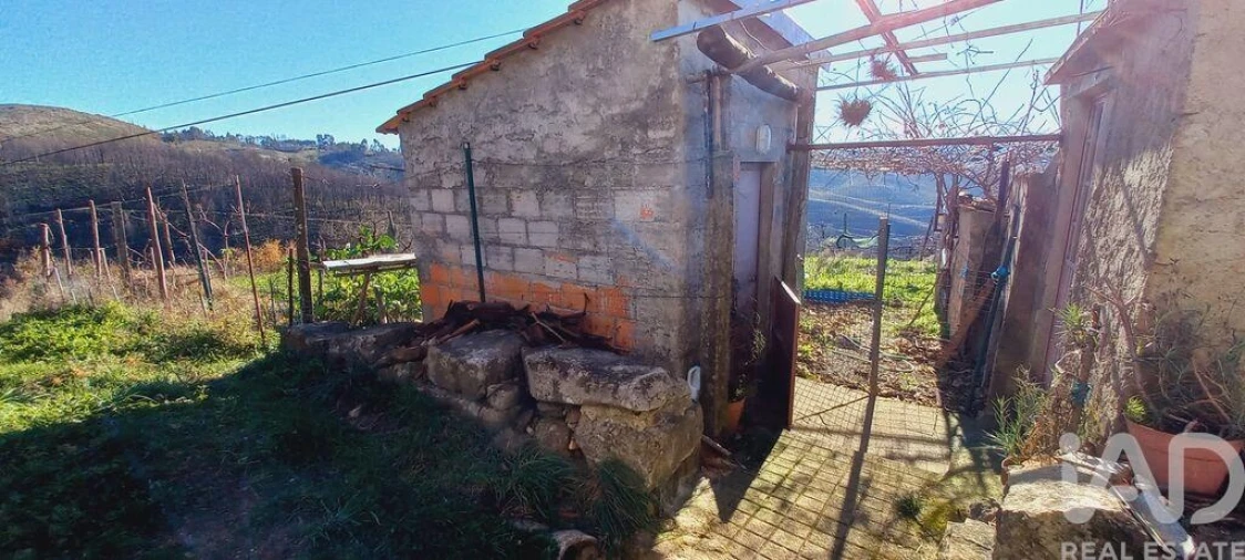 Moradia T2 para Venda em Mões Foto 18