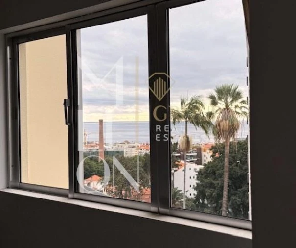 Apartamento T2 para Venda em Funchal (São Pedro) Foto 8