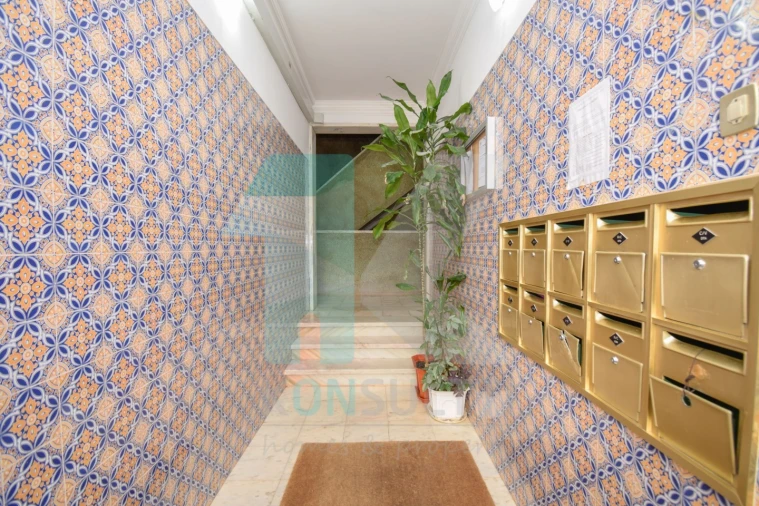 Apartamento T3 para Venda em Massamá e Monte Abraão Foto 3