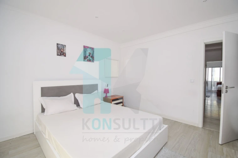 Apartamento T3 para Venda em Massamá e Monte Abraão Foto 5