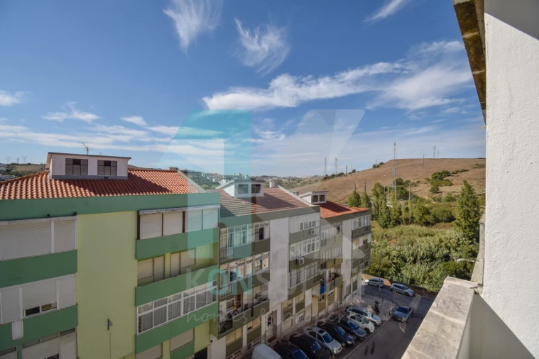 Apartamento T3 para Venda em Massamá e Monte Abraão Foto 23