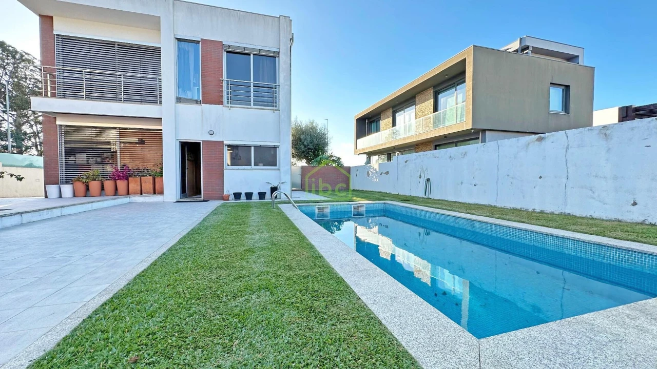 Moradia T3 para Venda em Arvore Foto 6