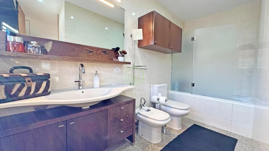 Moradia T3 para Venda em Arvore Foto 28