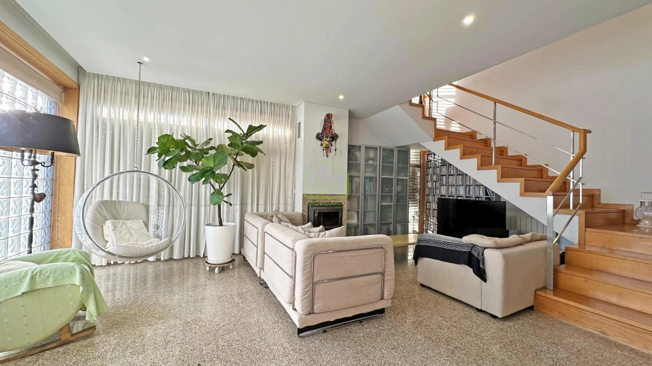 Moradia T3 para Venda em Arvore Foto 19