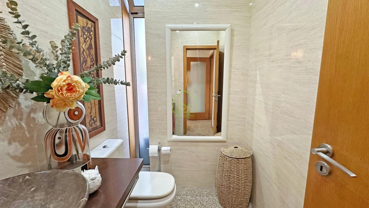 Moradia T3 para Venda em Arvore Foto 9