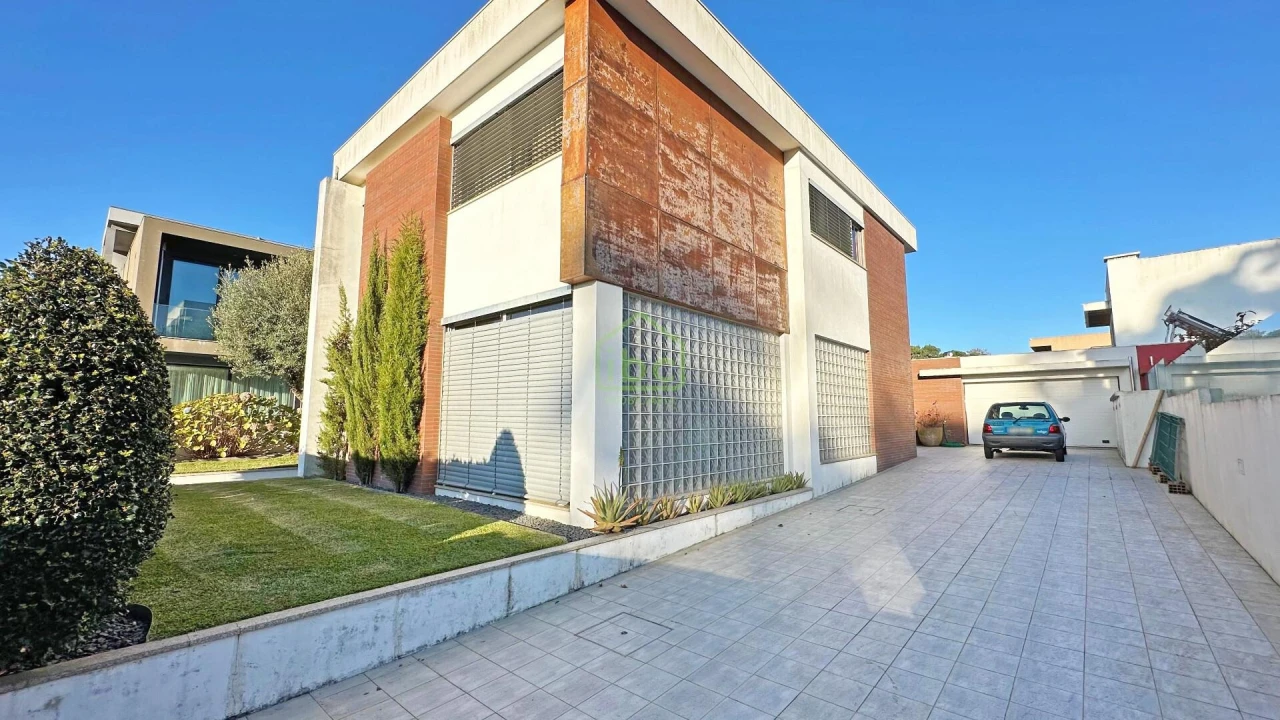 Moradia T3 para Venda em Arvore Foto 25